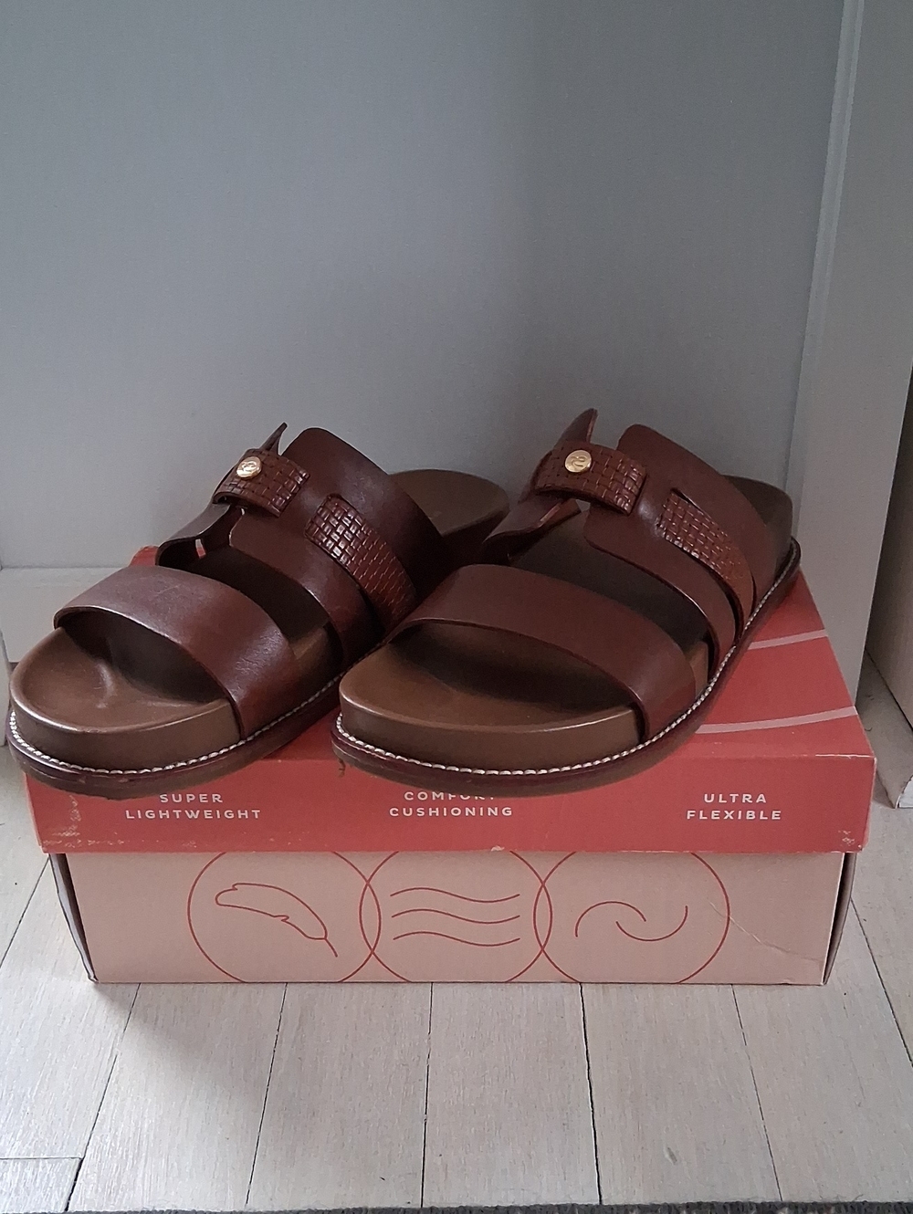 Easy Spirit Women's Brown Leather Slide Sandals